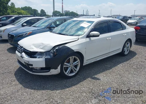 2015 Volkswagen Passat Se z USA, uszkodzony, nr VIN 1VWBT7A31FC005164